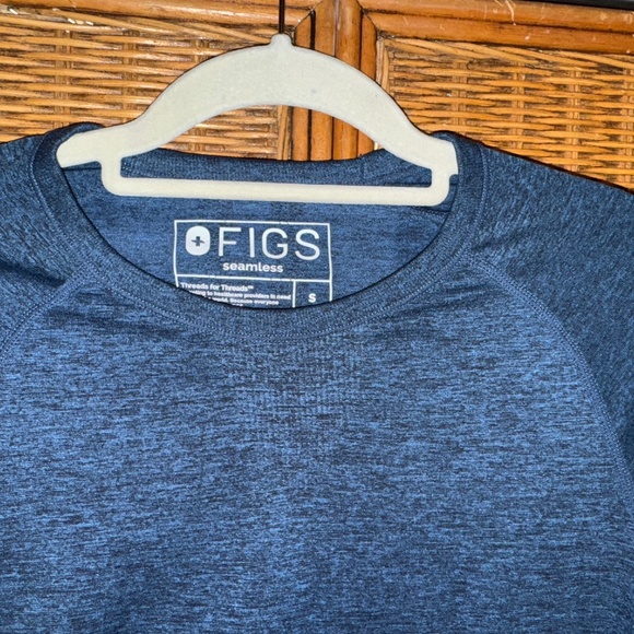 Figs salta under scrub top small - Picture 2 of 2